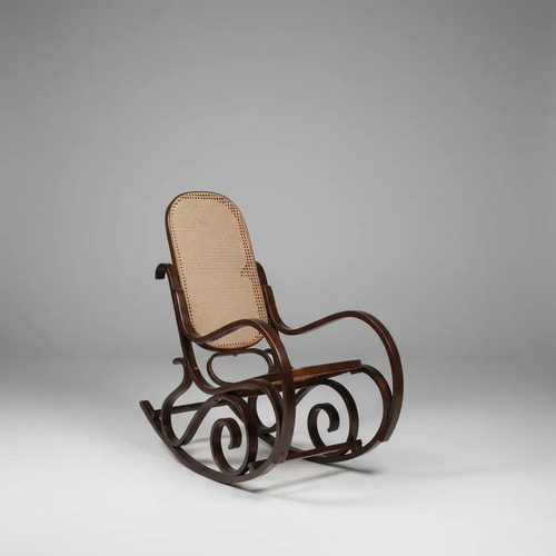 Mecedora Thonet  Madera, Excelente Estado Marrón