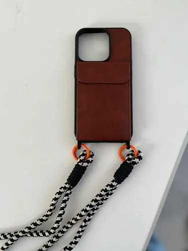 Funda Eco Cuero iPhone 14 Pro Marrón Leather Strap