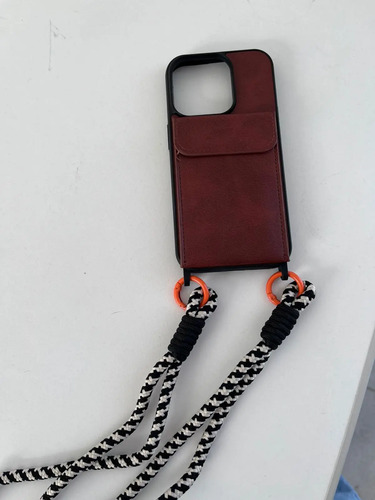 Funda Eco Cuero iPhone 14 Pro Marrón Leather Strap
