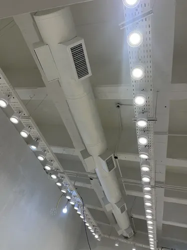 Bandeja Portacables Con Luces Ar111 30cm X Metro Lineal