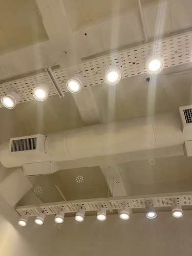 Bandeja Portacables Con Luces Ar111 30cm X Metro Lineal