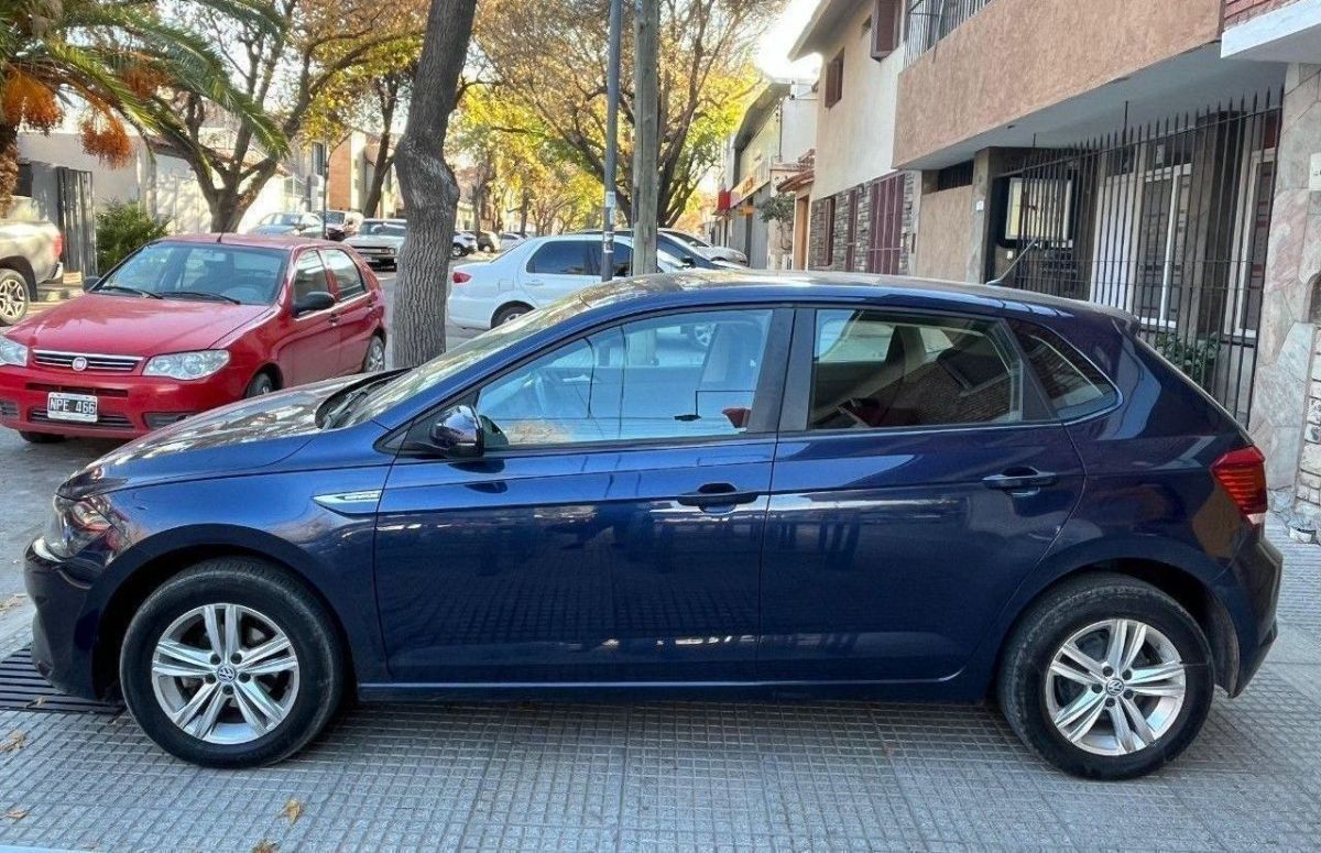 Volkswagen Polo 2018 1.6 Confortline 5ptas 