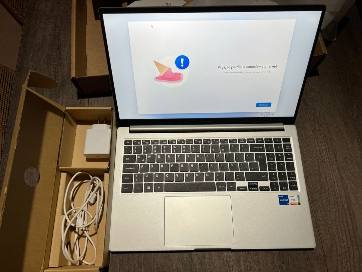 Notebook Samsung Galaxy Book3 15.6” i5 · 8GB RAM · 512GB SSD ·