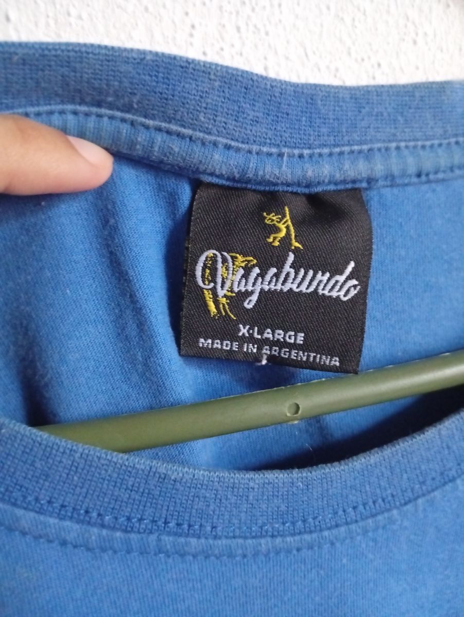Remera azul