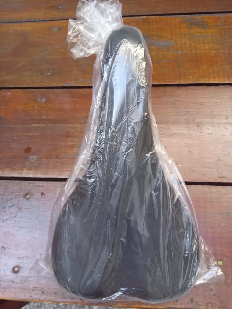 COMBO CAJA DELIVERY 40X40X40 (USADA) + CASCO HAWK (USADO) + ASIENTO BICI (NUEVO)