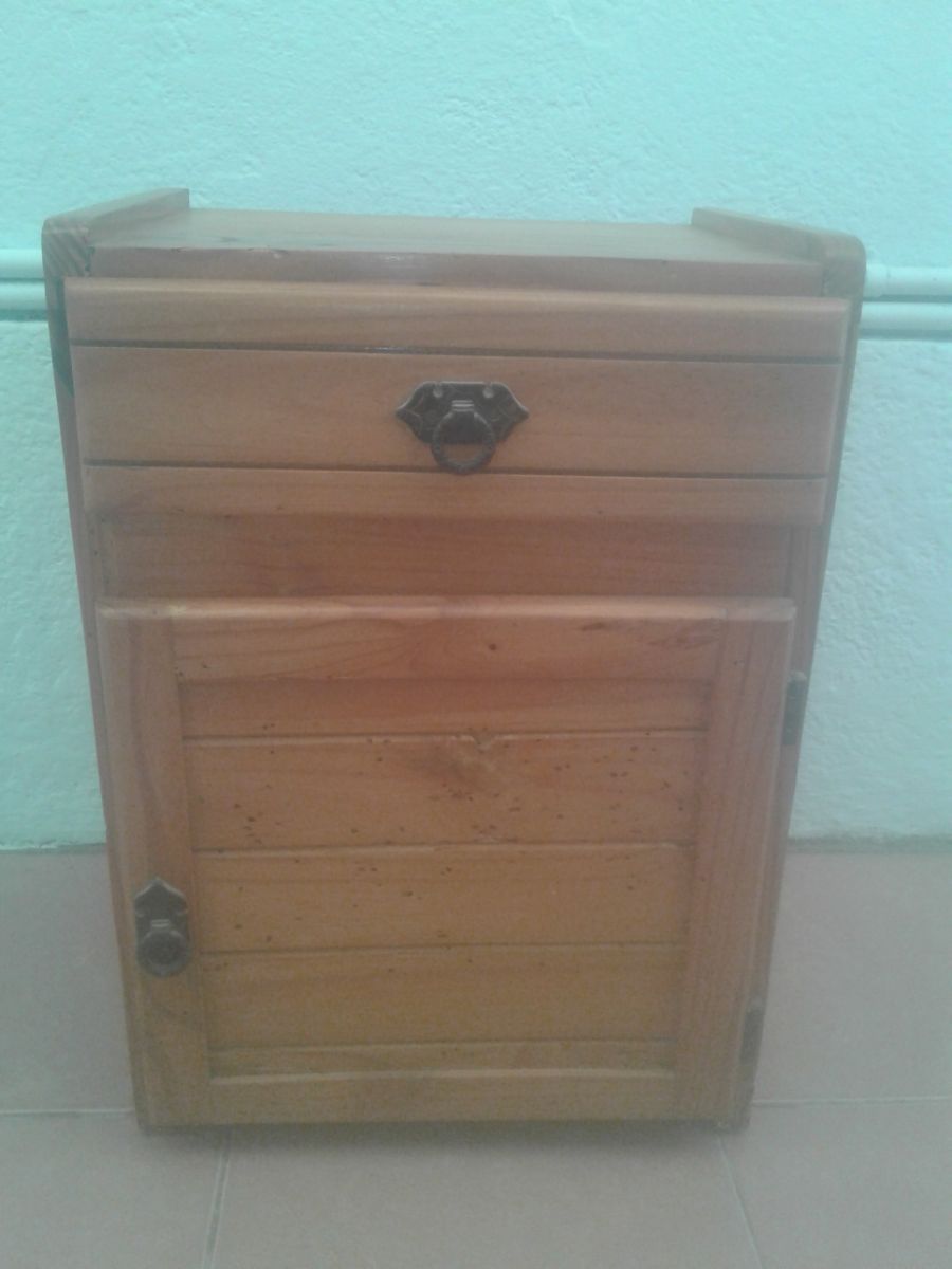 Mesa de luz Madera pino
