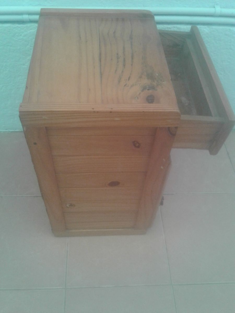 Mesa de luz Madera pino
