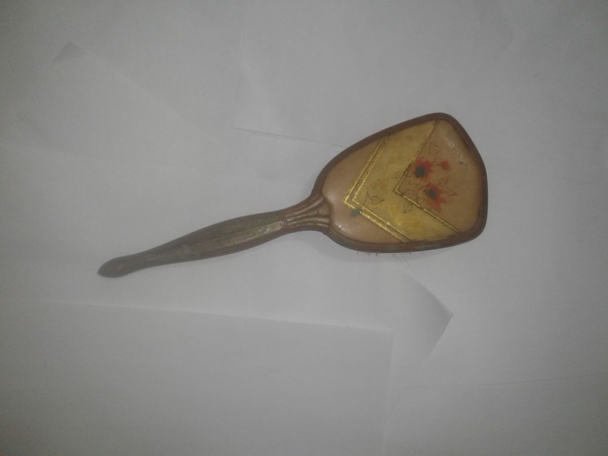 Cepillo tocador antiguo con mango