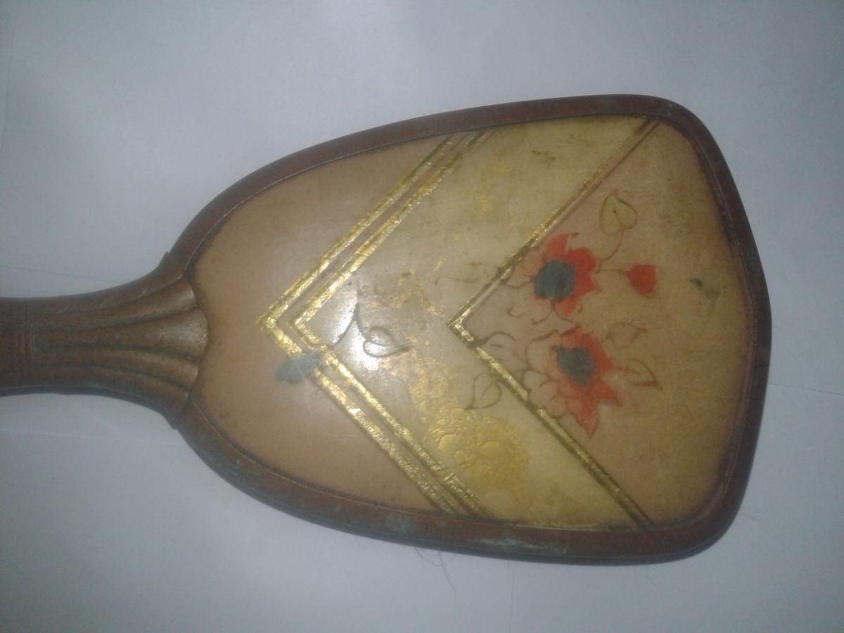 Cepillo tocador antiguo con mango