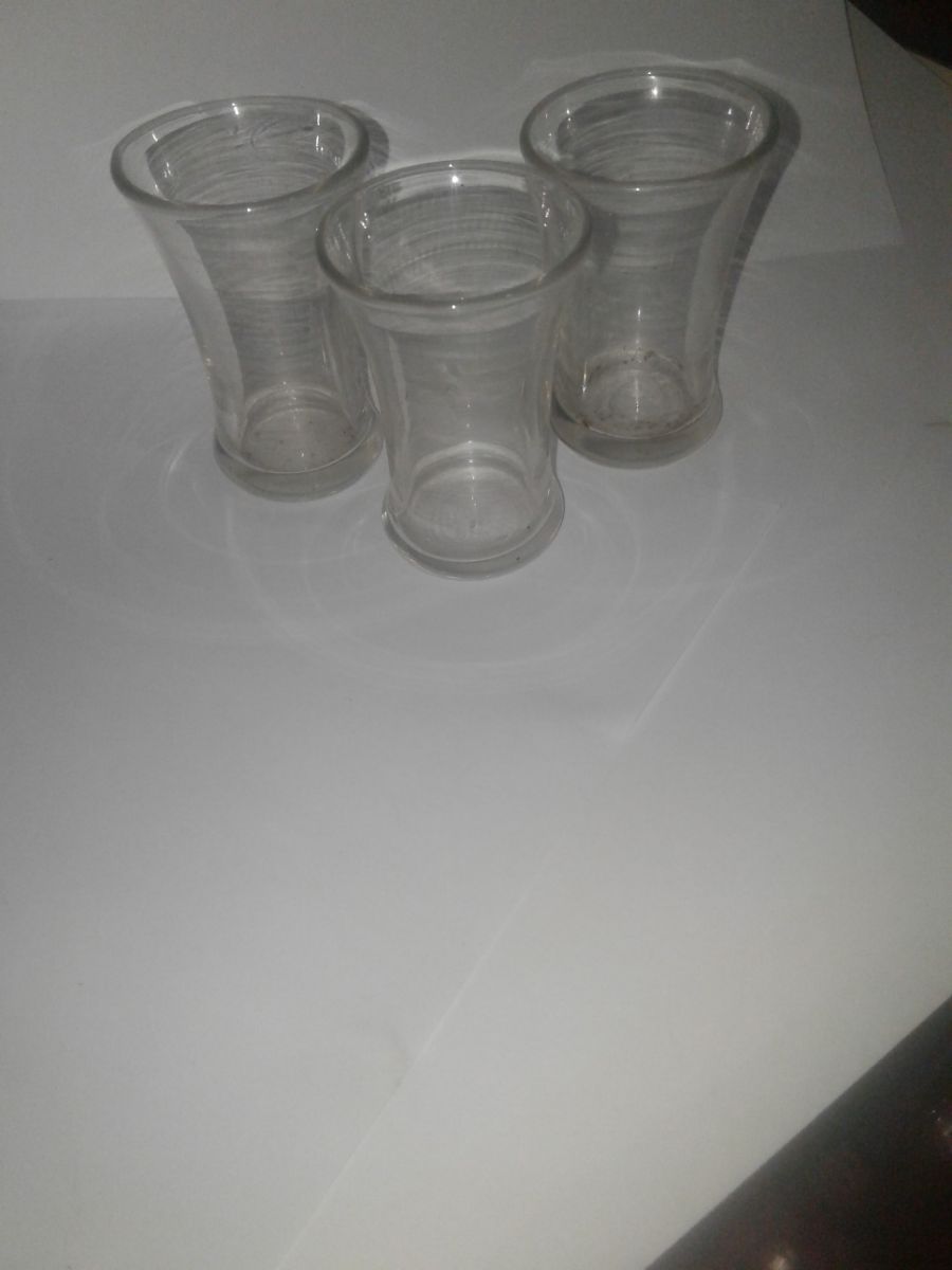 3 vasos shot  tequila  licor y Caramelera 