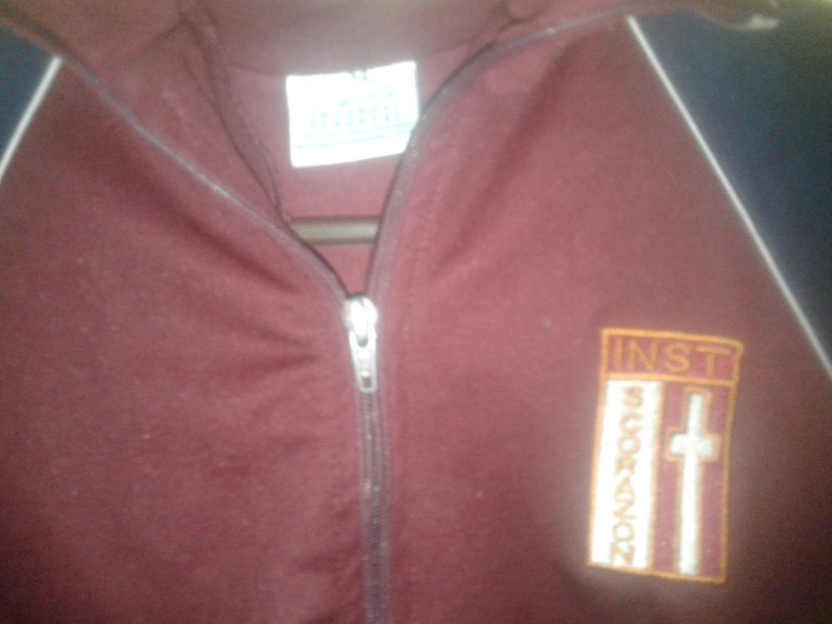 Campera Escolar uniforme bordo azul