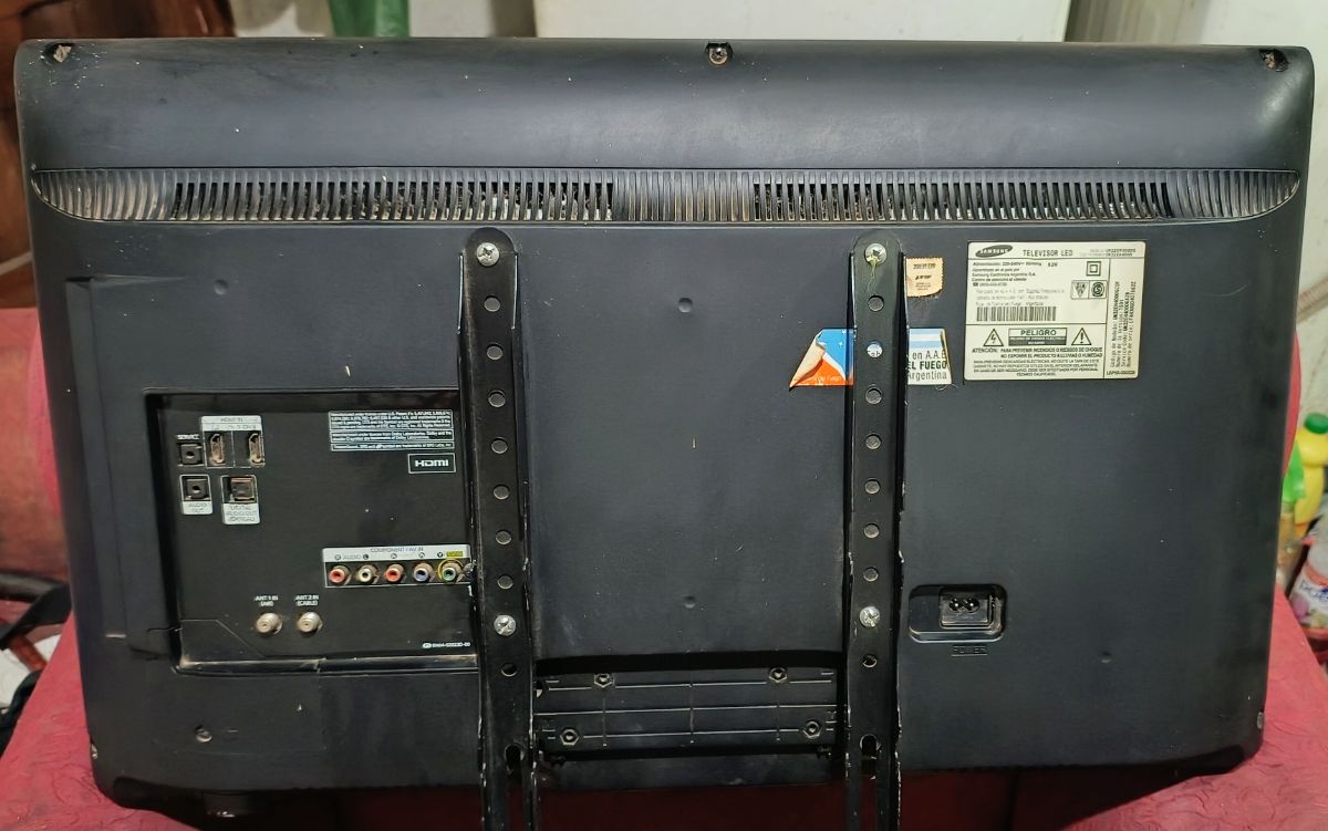 VENDO TV SAMSUNG LCD  32" (no es smart)