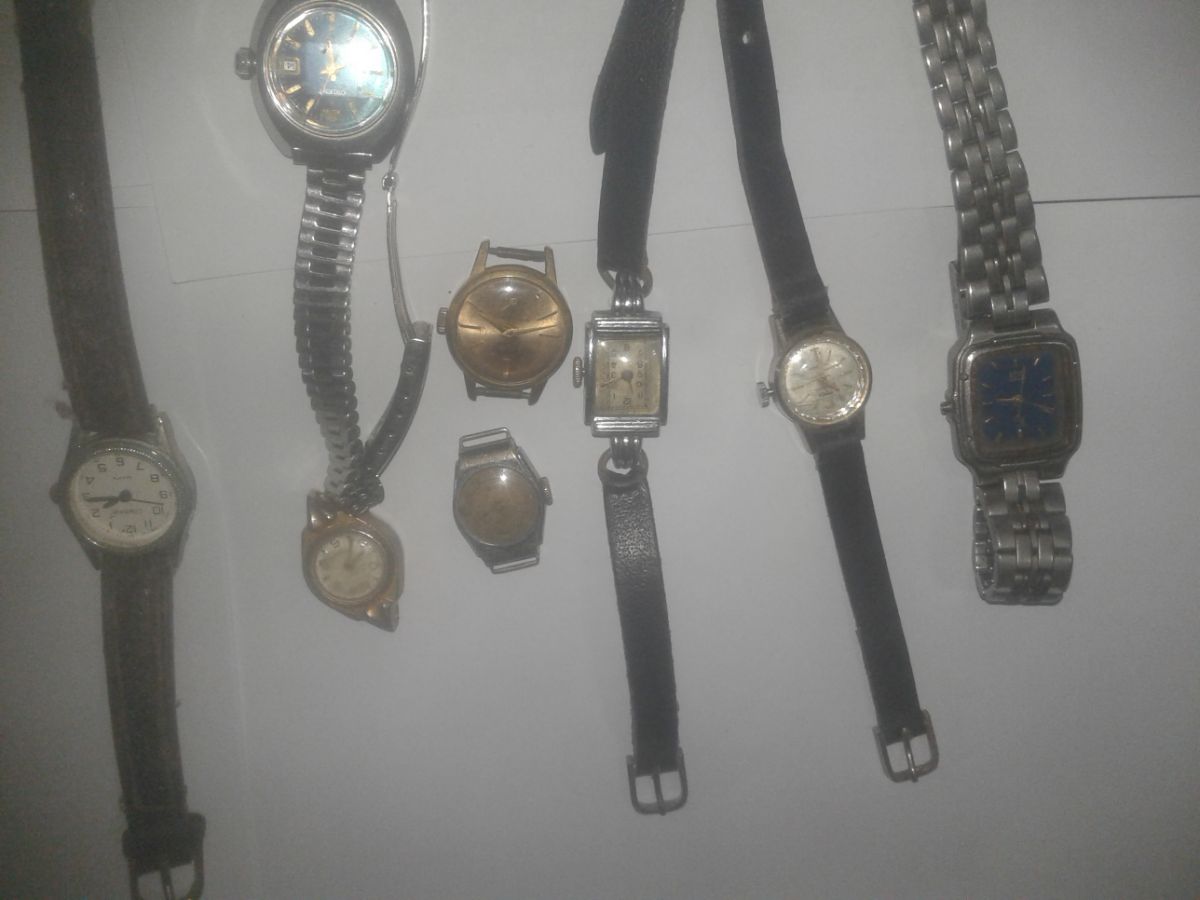 8 relojes marca osawa*campus*raymono*fero*arinalux*out orient.  Antigüedad colección repuestos