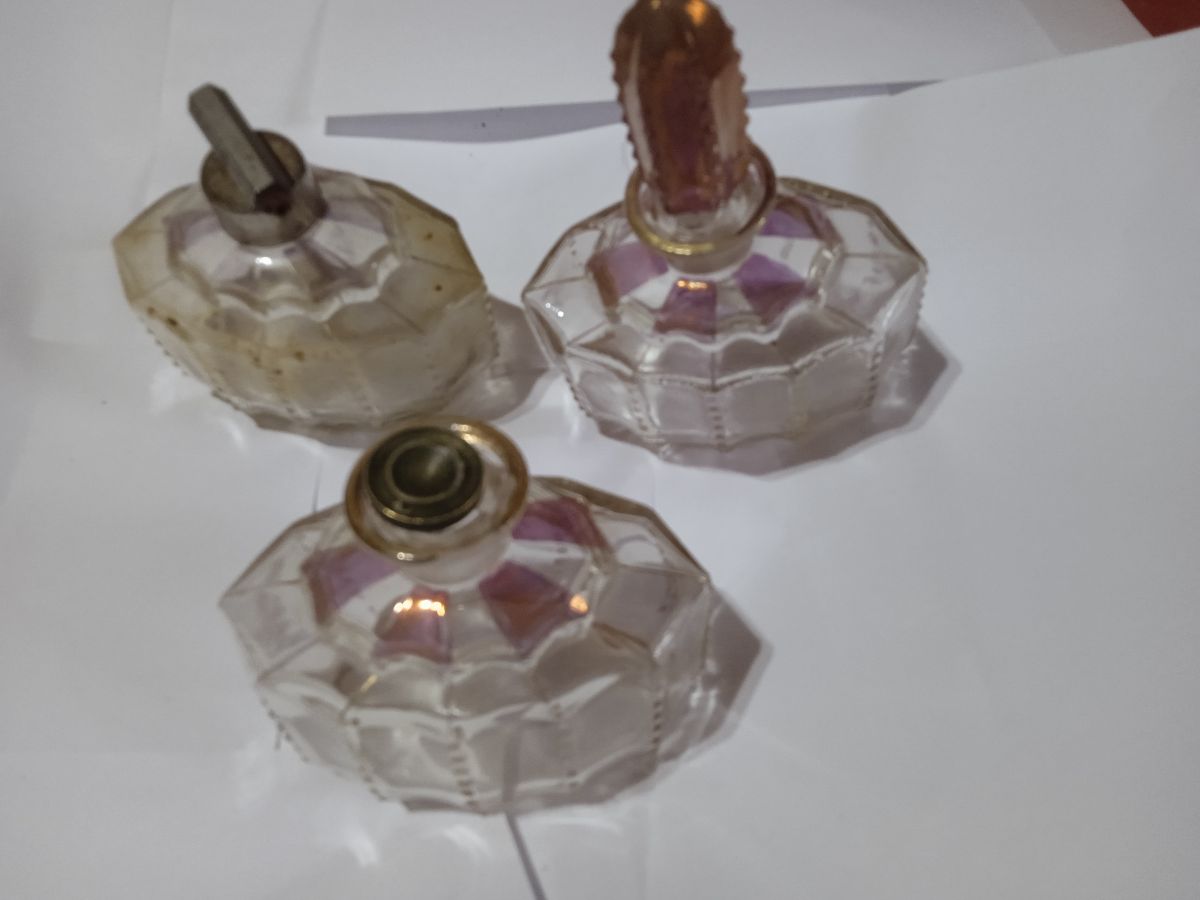 Caramelera  perfumero  y licorera antiguas