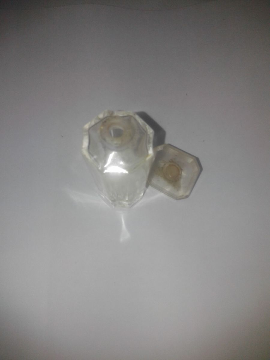Perfumero recargable , Caramelera tallada y cepillo tocador  colección antiguedades