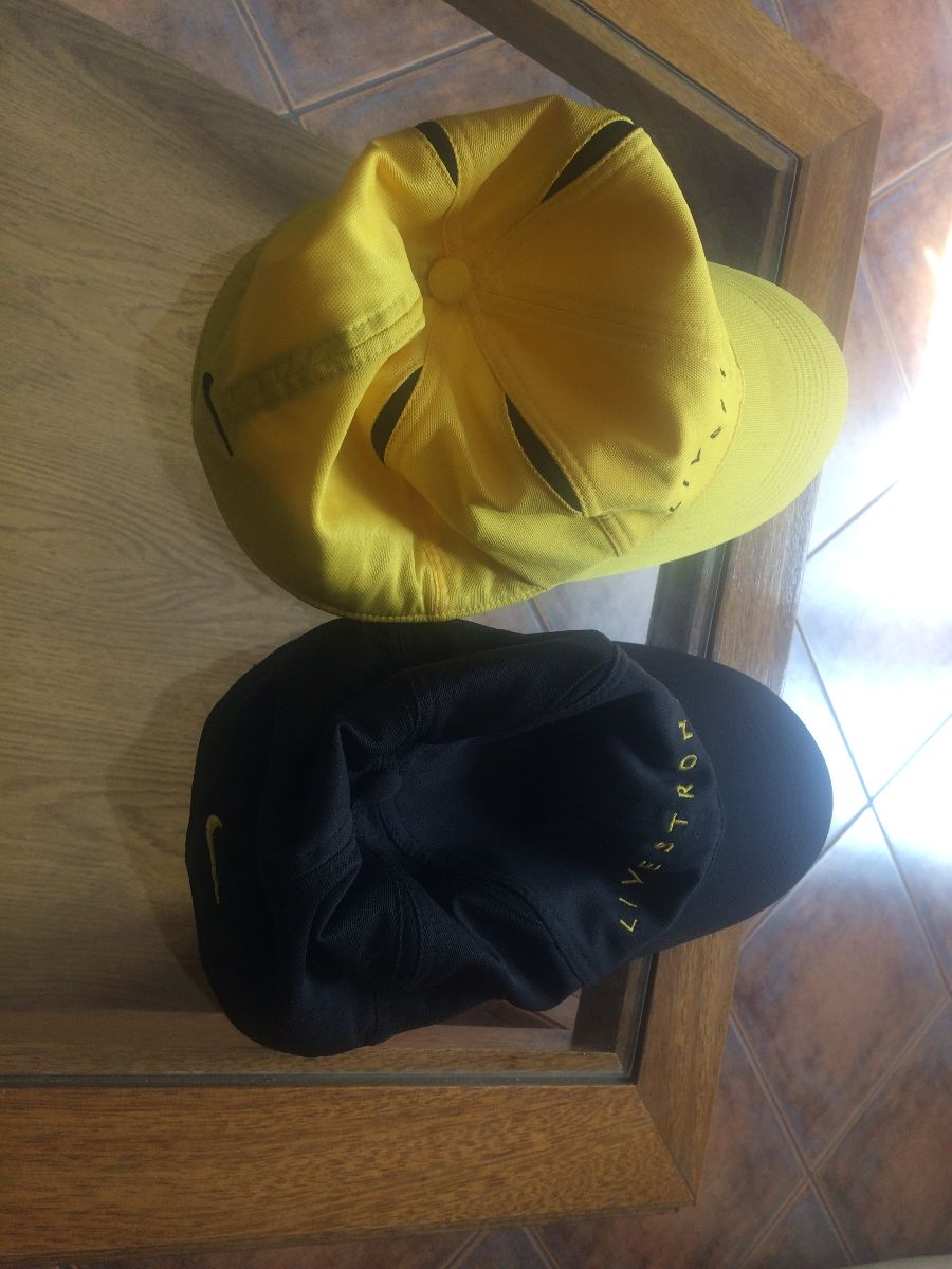 Gorras Nike Livestrong (2)