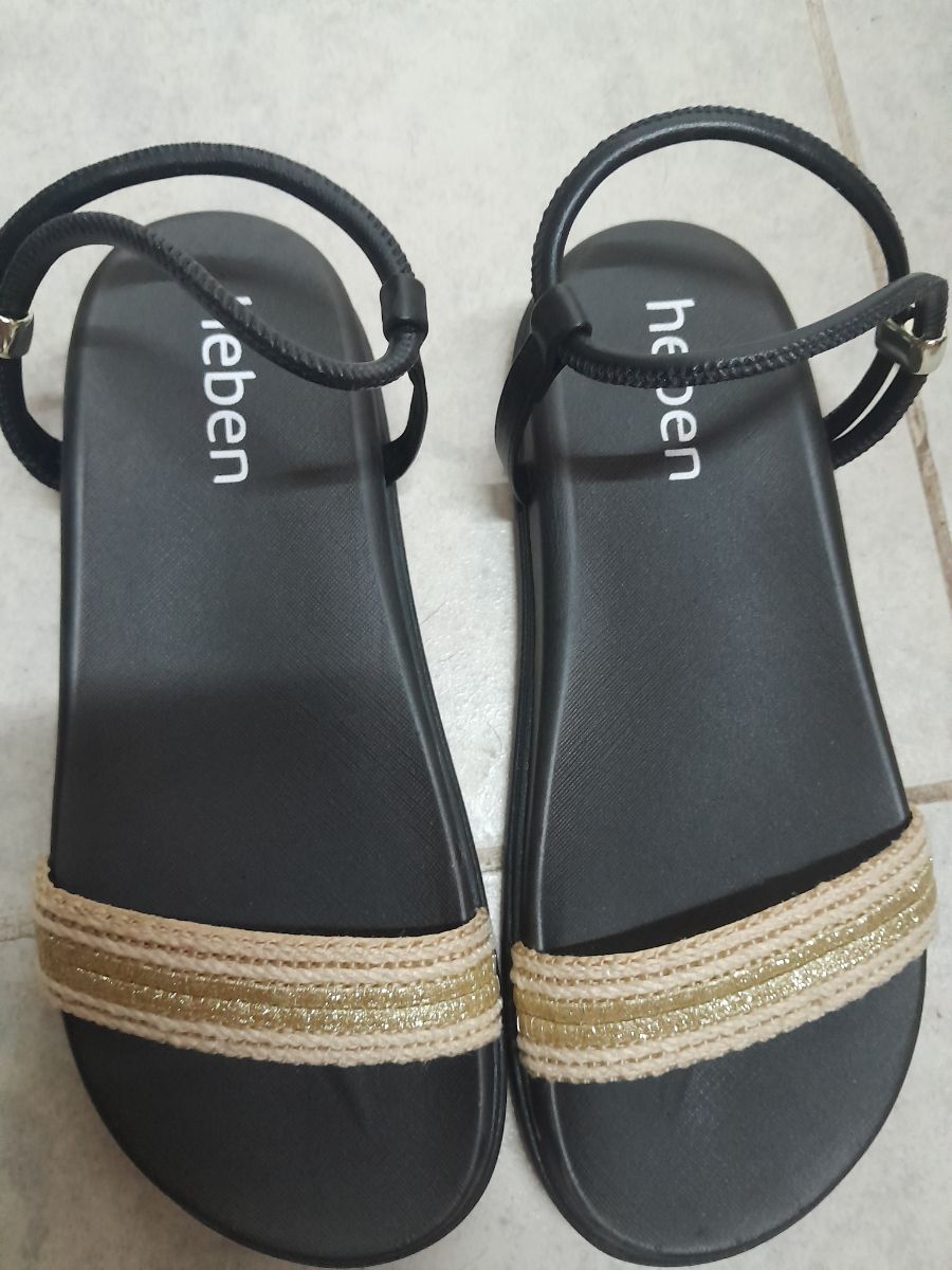 Zapatillas usadas y sandalias nuevas talle 37