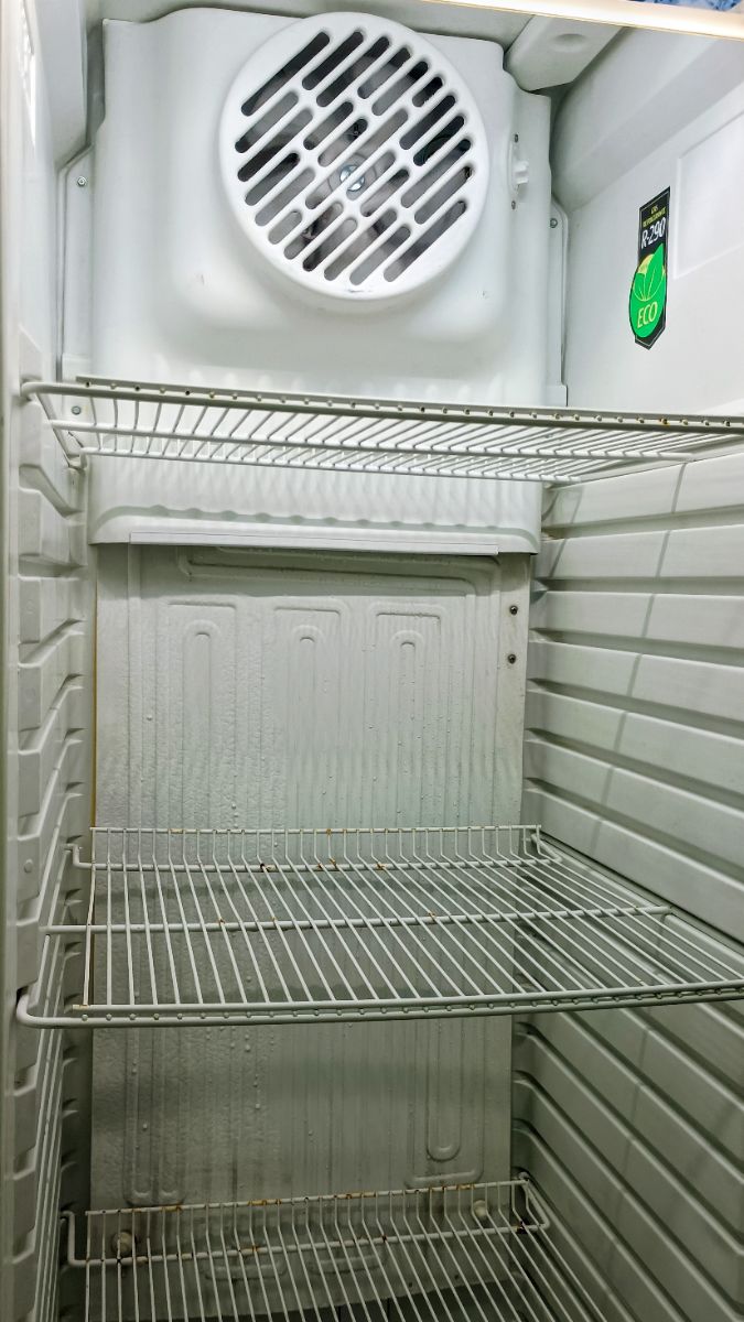 HELADERA EXHIBIDORA BRIKET M3200