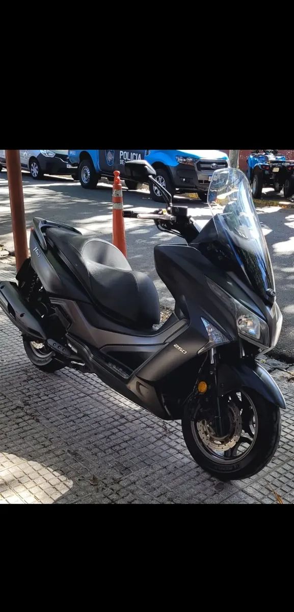 Maxi Scooter Kymco Xtown 250 I