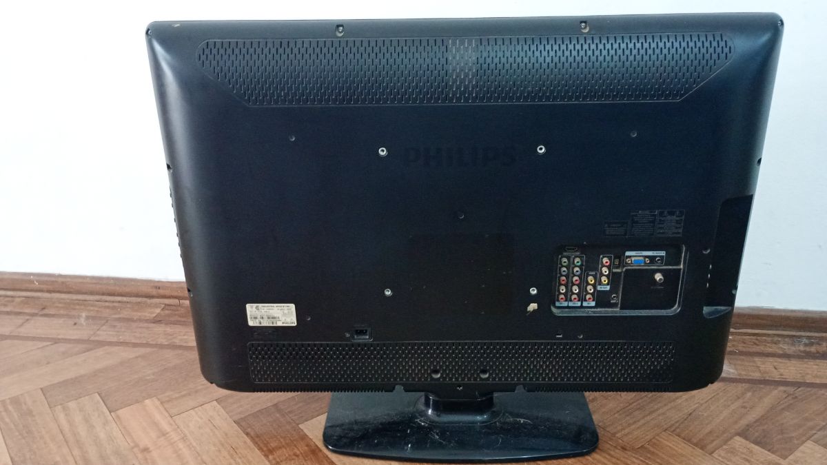 TV 32" PHILIPS PARA REPARAR O REPUESTO