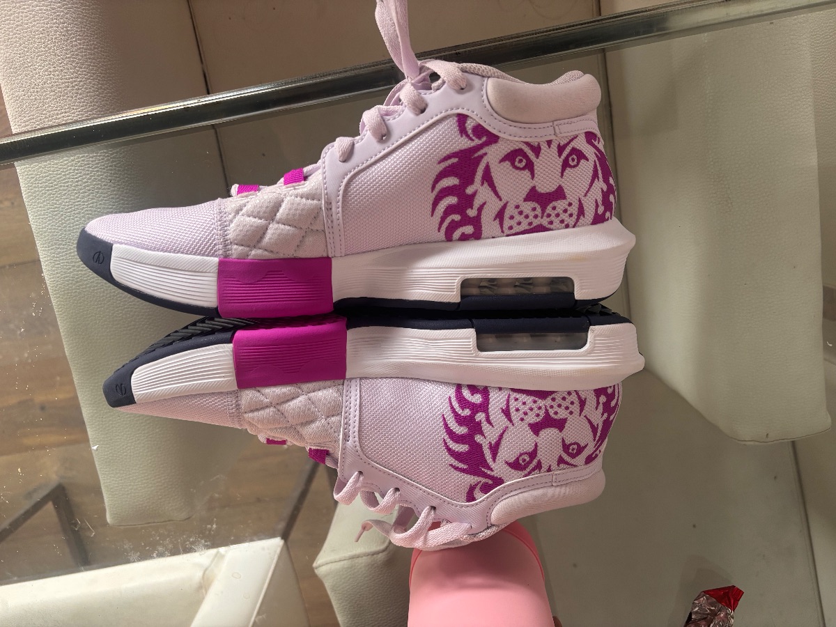 ZAPATILLAS LEBRON WITNESS 8 