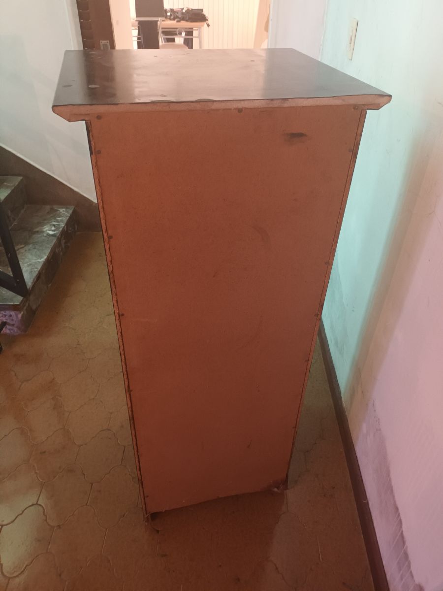 Chifonier negro con cajones y puerta