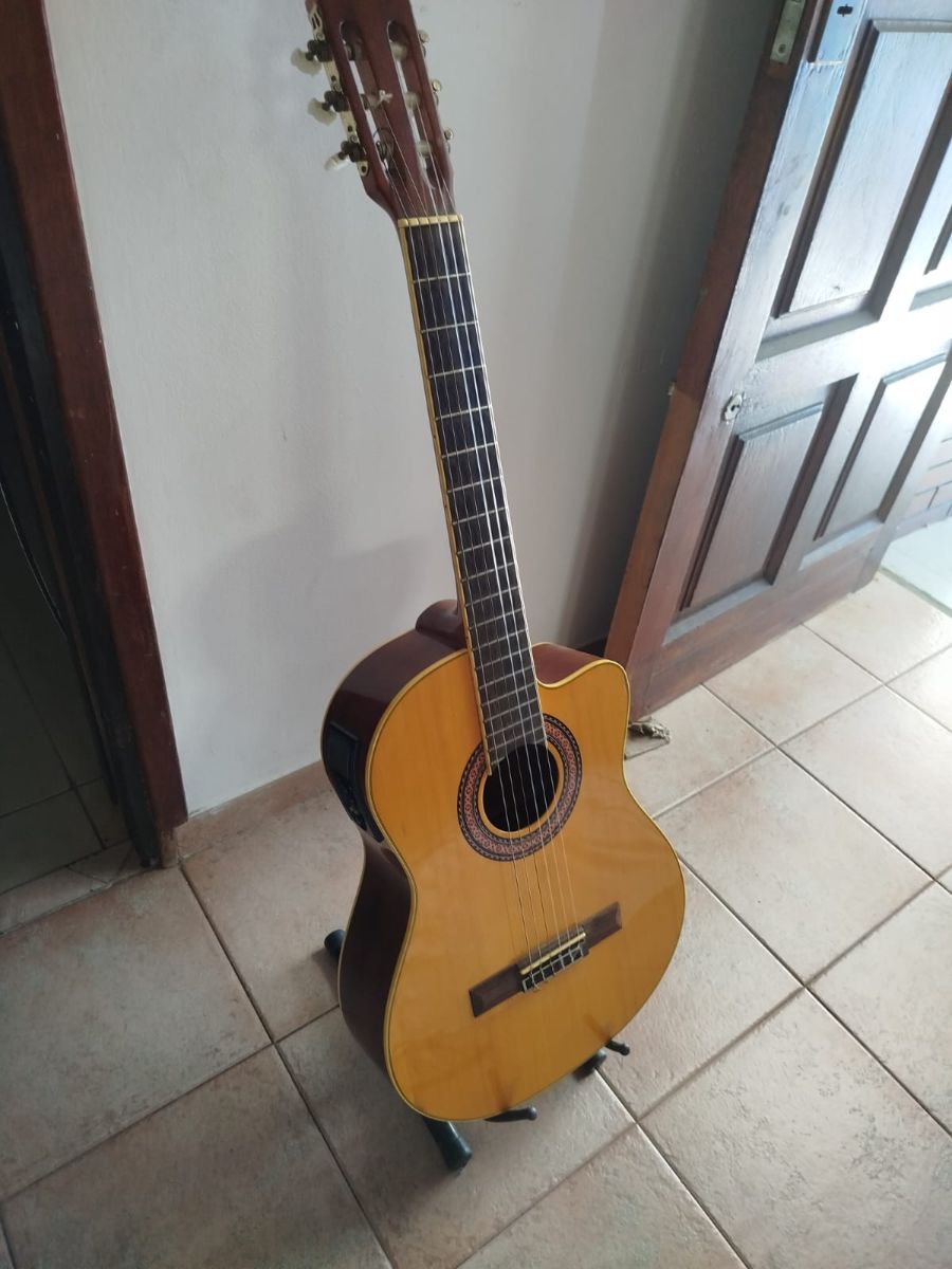 Guitarra criolla 