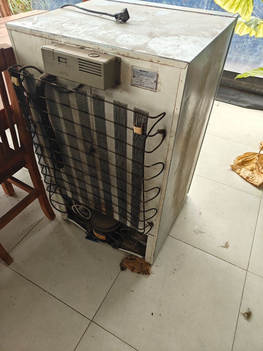 Freezer KENWOOD a Reparar no arranca el compresor 