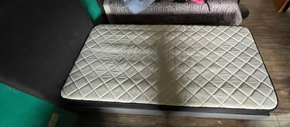 Cama plaza y media 