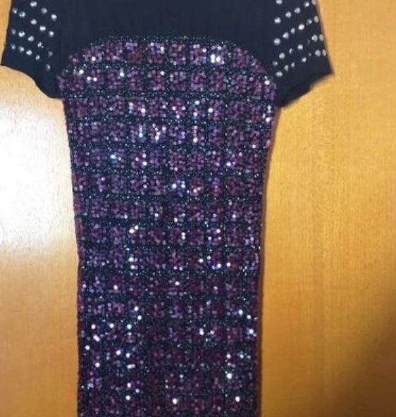 Vendo vestido con tachas y lentejuelas marca Kosiuko