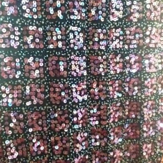 Vendo vestido con tachas y lentejuelas marca Kosiuko