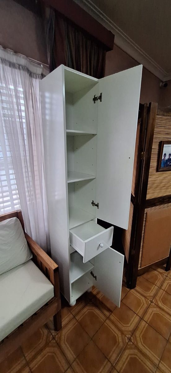 Mueble columna de baño