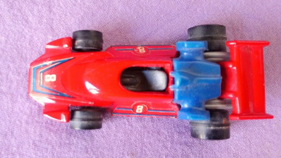 2 Autos Jet a escala BT44 Blanco y BT44X Rojo