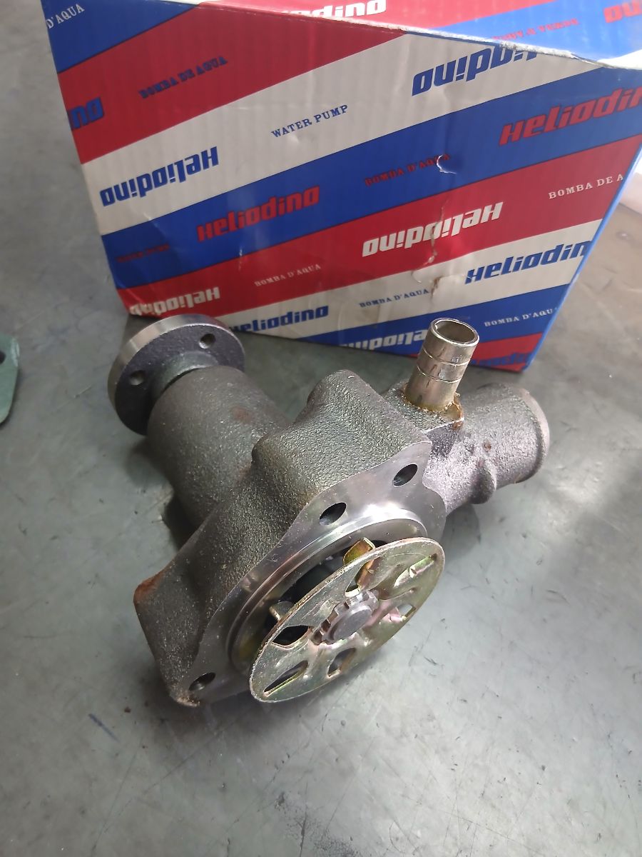 Bomba de agua ford sierra 2.3 nueva
