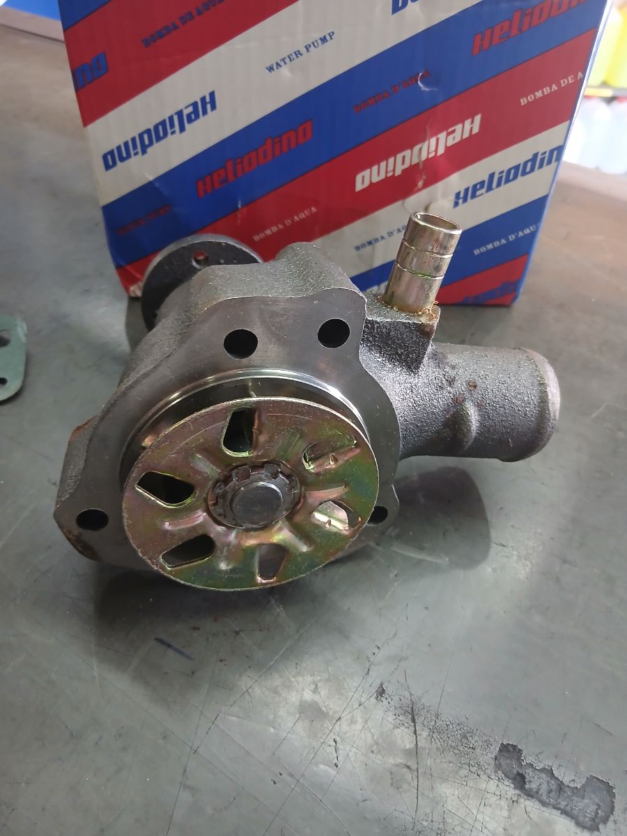Bomba de agua ford sierra 2.3 nueva