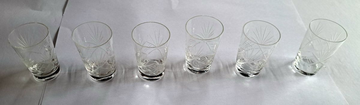 Vasos de cristal tallados a mano para licores
