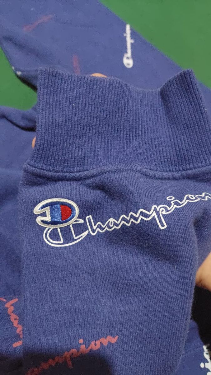 Buzo azul Champion
