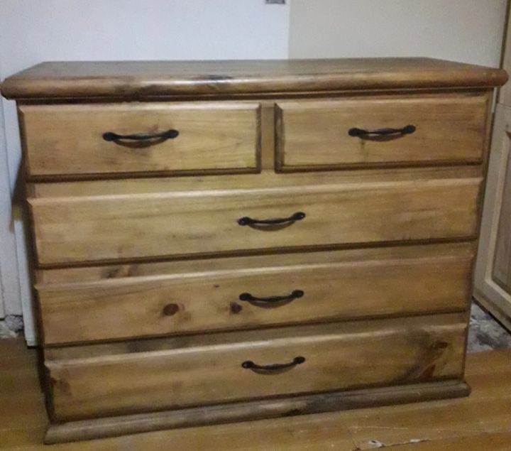 Cómoda cajonera de pino estilo campo