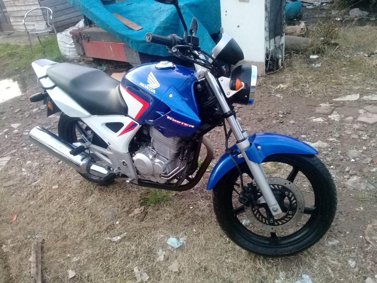 Honda Twister CBX 250CC