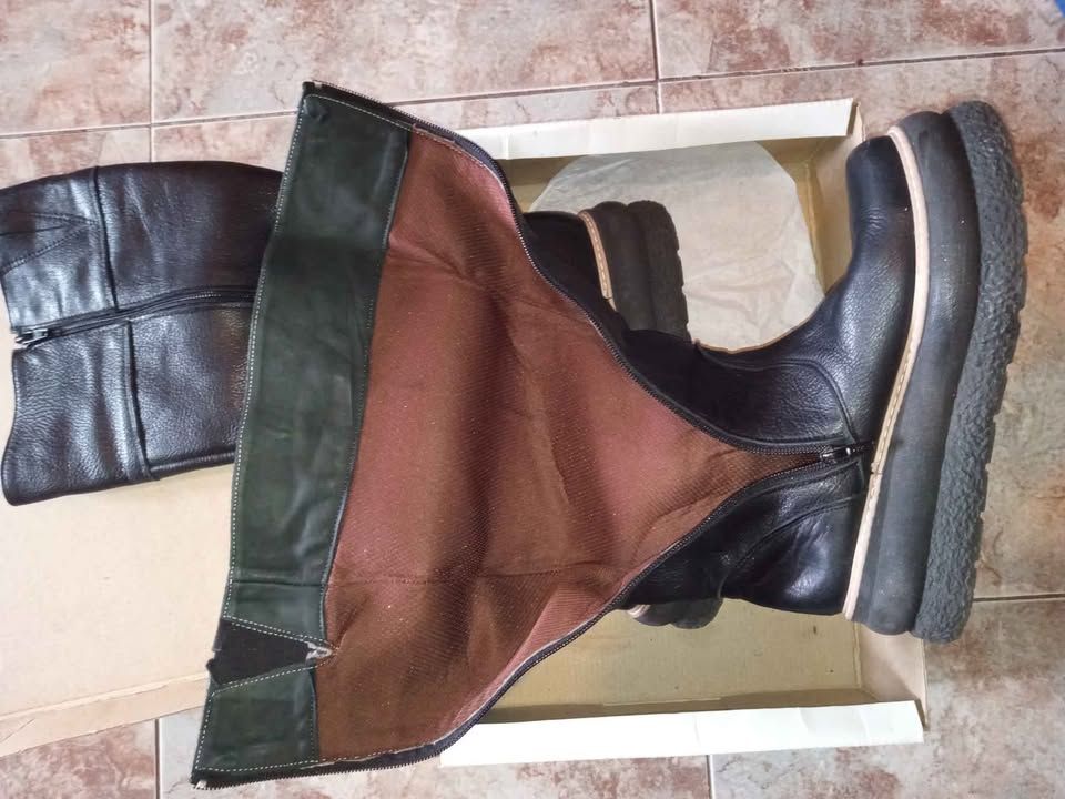 Botas de caña larga (número 39)