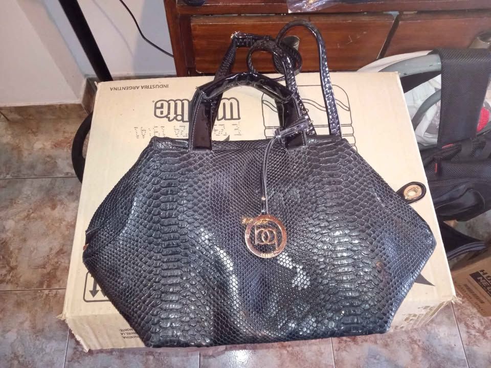 Cartera/bolso blacke.