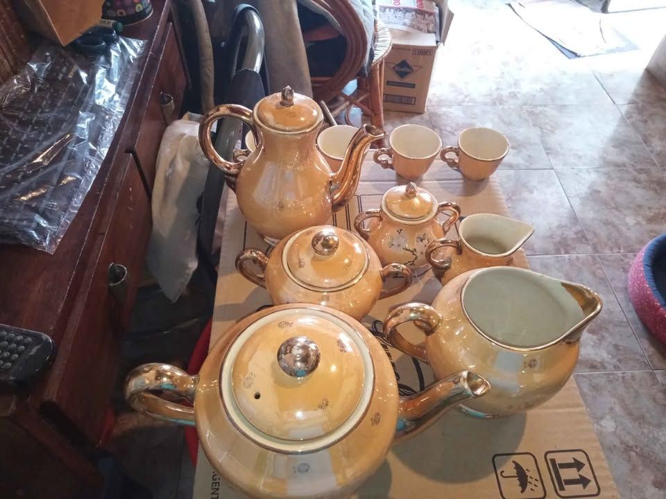 Juego de té + juego de café.