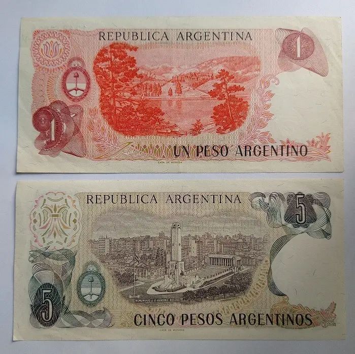 Lote 2 Billetes De 1 Y 5 Pesos Argentinos