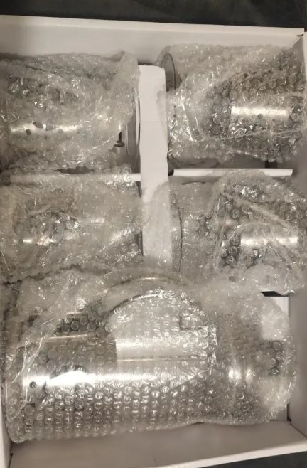 Cafetera Francesa Con Embolo 600ml + 4 tazas de Vidrio