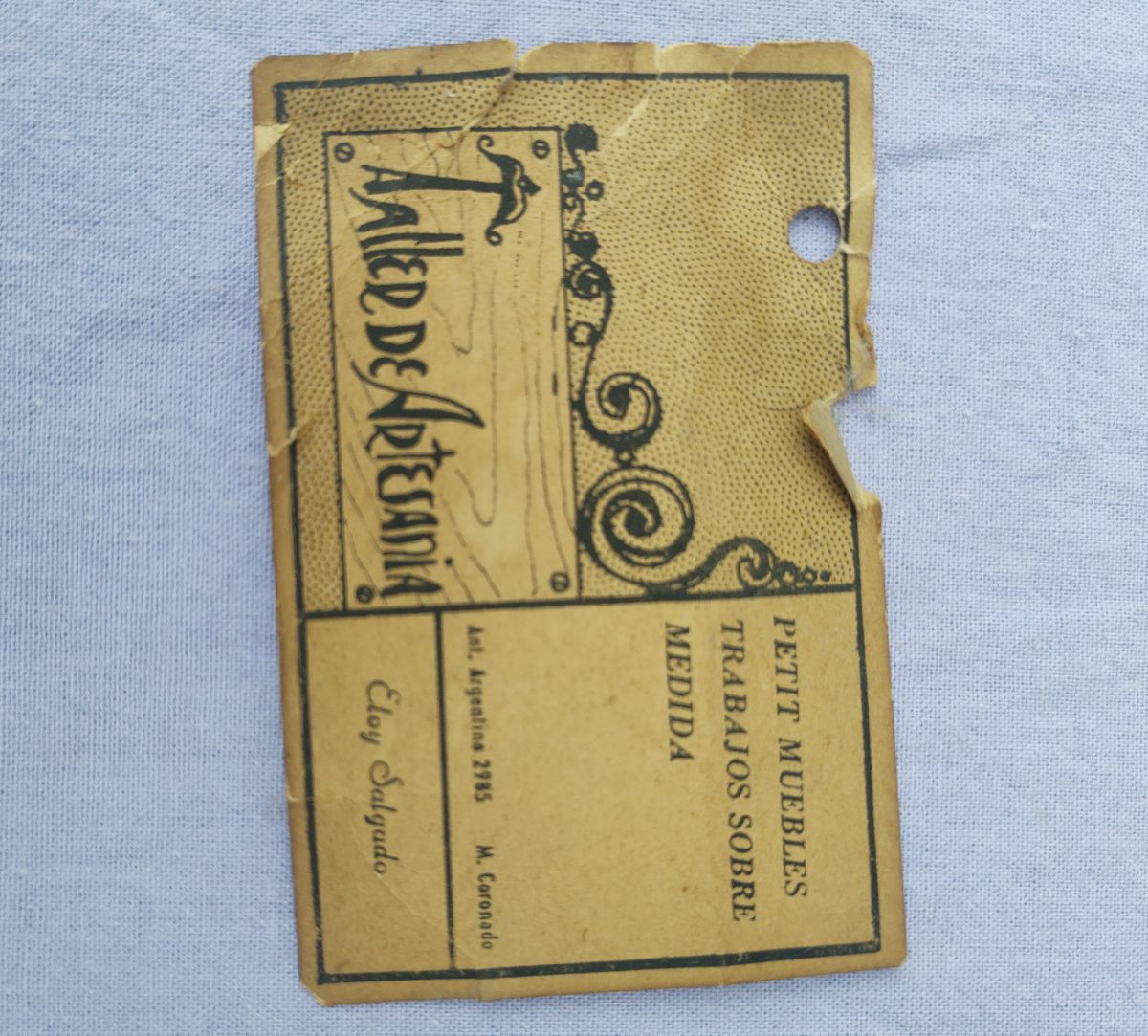 Bodega De Madera Robusta De 1979 Para 11 Vinos.