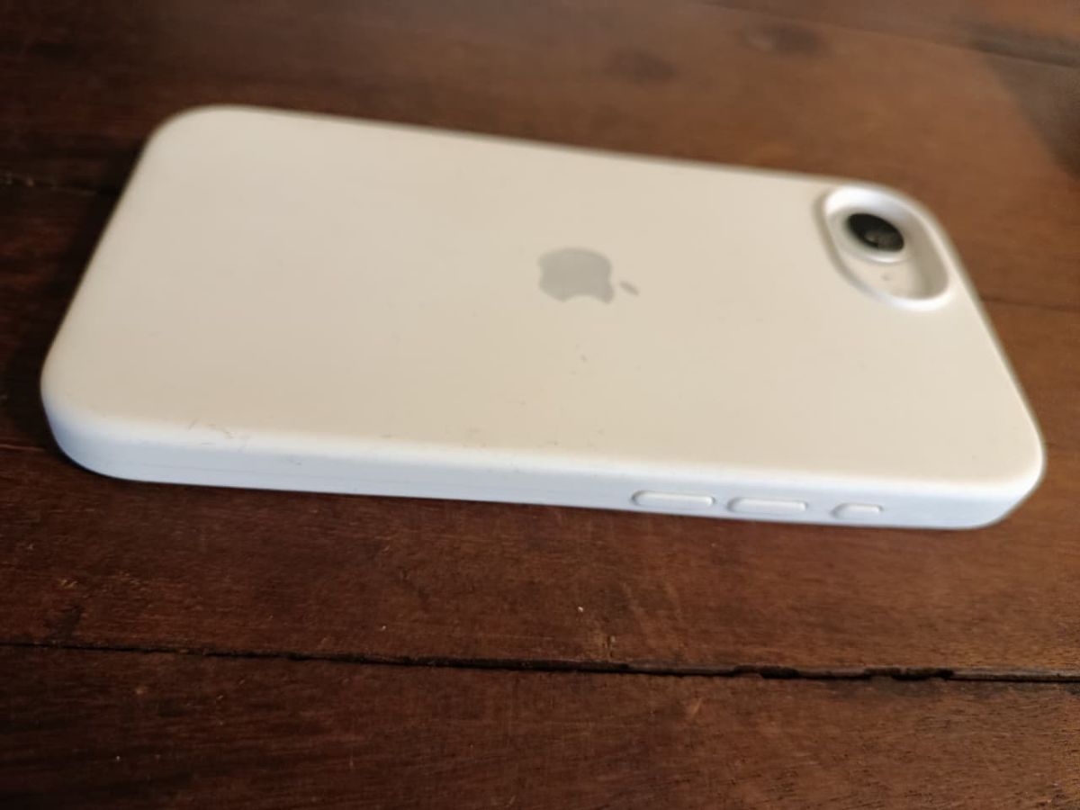 iPhone 16e 128 GB
