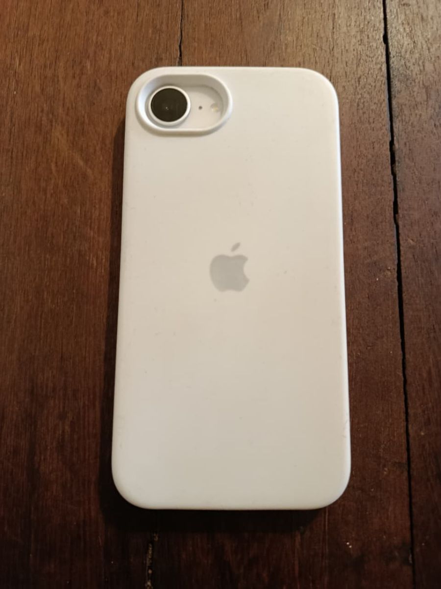 iPhone 16e 128 GB