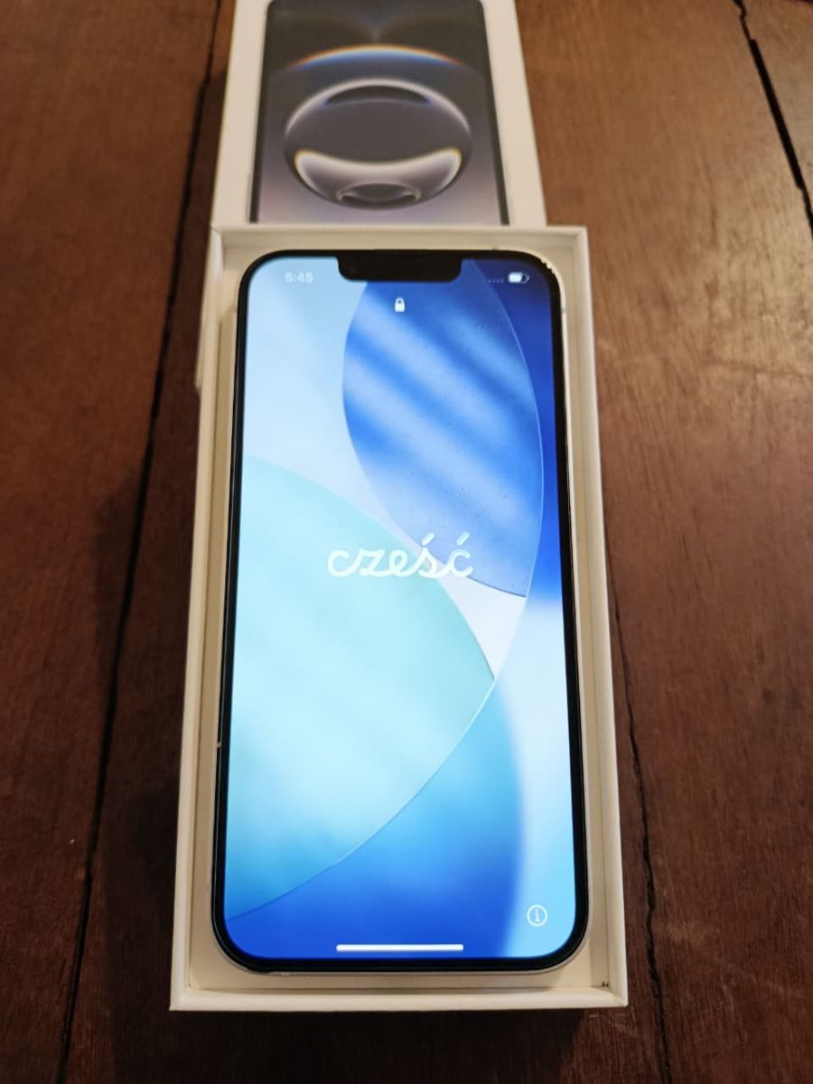 iPhone 16e 128 GB