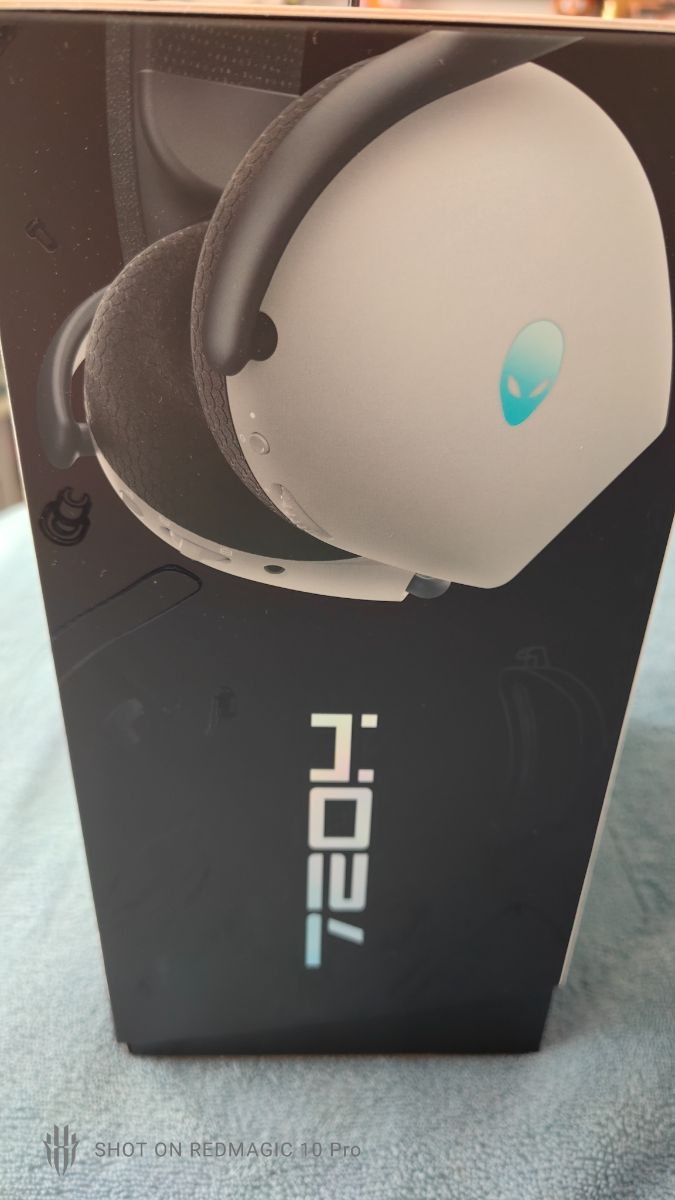 Auricular alienware