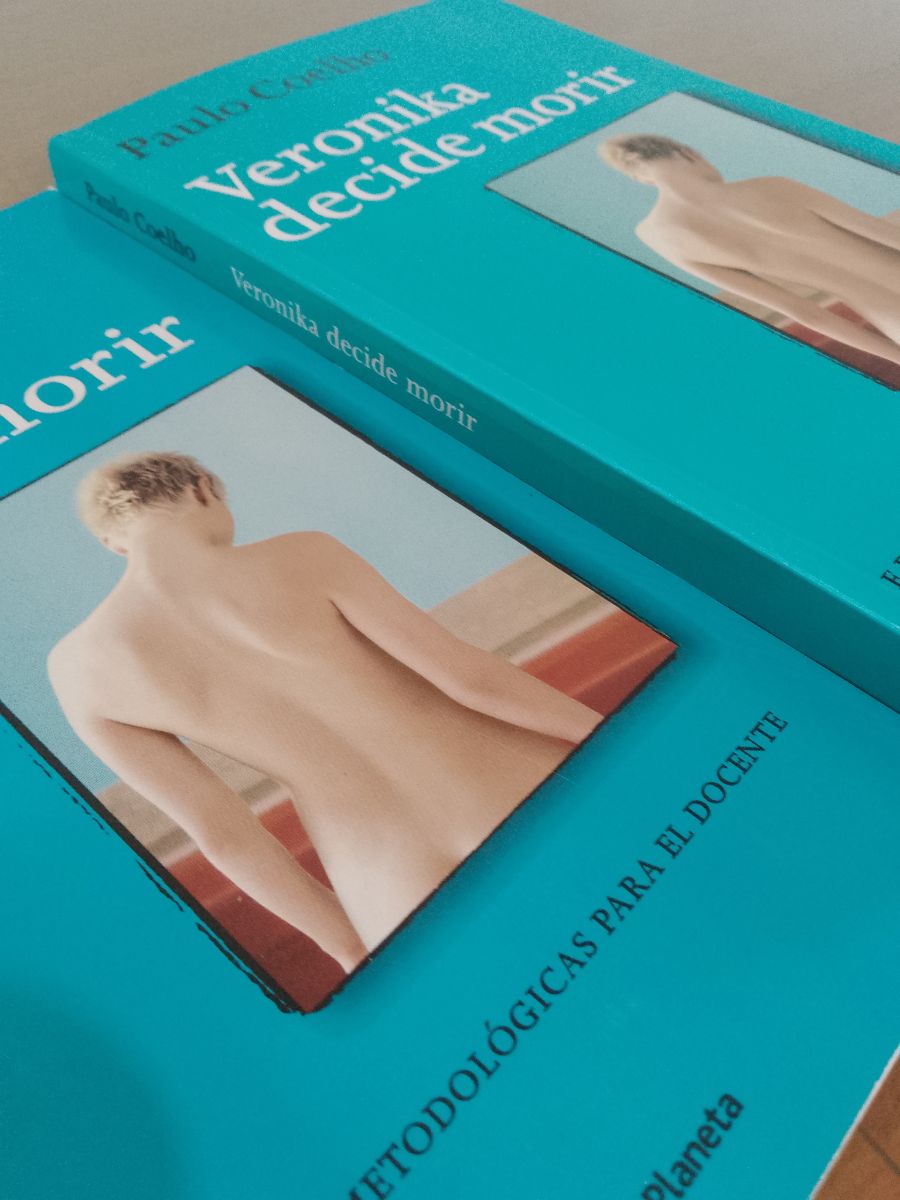 Novela de Paulo Coelho : "VeroniKa decide morir"
